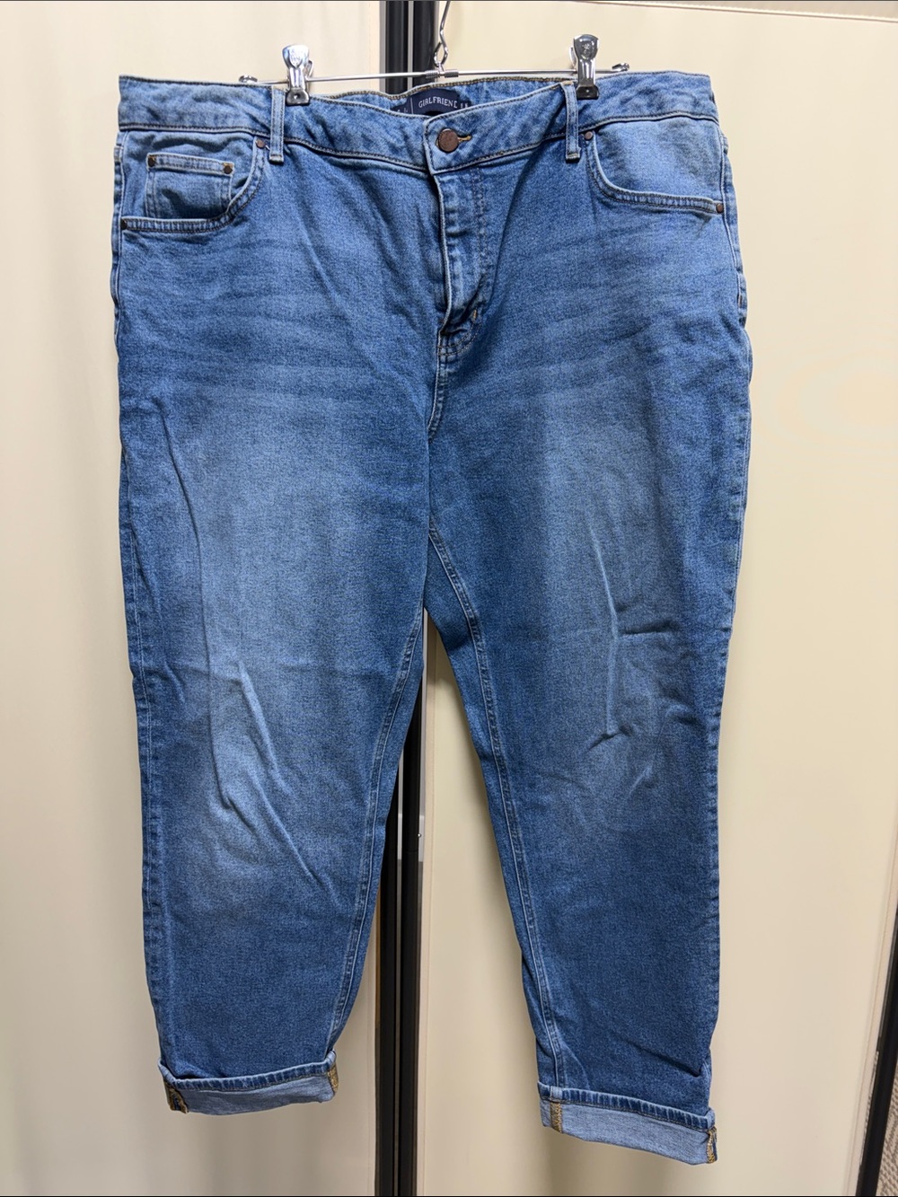 Boden Girlfriend Jeans in Light Blue Denim